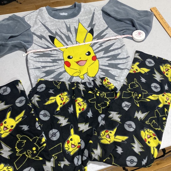 Boy’s Pajamas Lot (4) size large - Picture 5 of 12